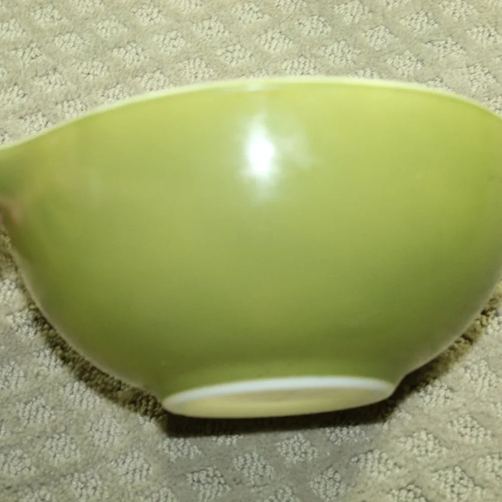 Vintage Pyrex VERDE GREEN Avocado Cinderella Nesting Mixing Bowls Set #443 #444